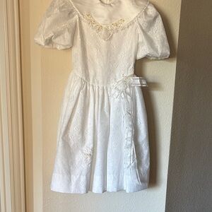 Jayne Copeland White Lace Formal Dress